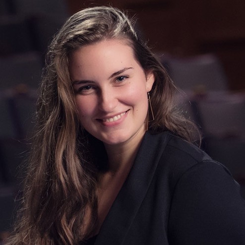 Image of B+MM alumni student, Emily Peck