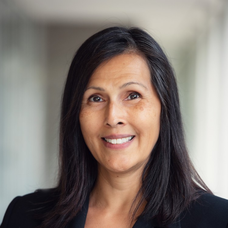 Jennifer Hooper, Director Ch'nook